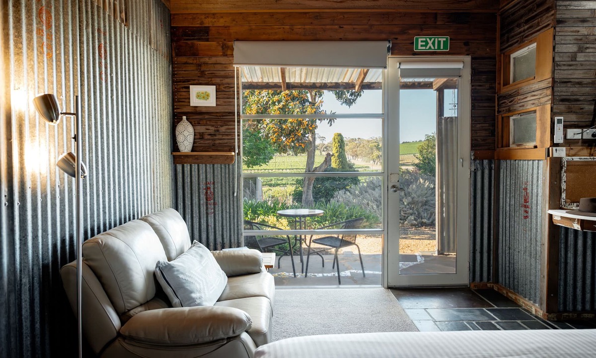 Upper Wakefield Bed & Breakfast | Bed in a Shed