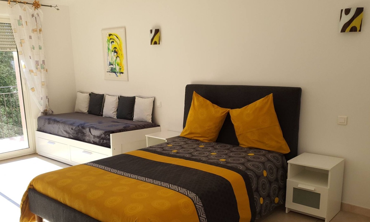 Aubais Bed & Breakfast | Bedroom 3 - Villa des masques