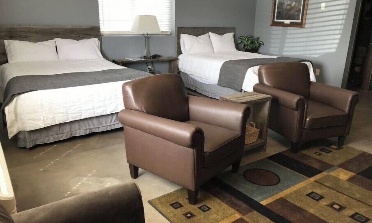 Orleans House | Beds -N- Sheds Unit #1 Ground Level