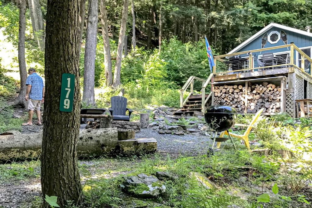 Hubbardton House | Beebe Pond Paradise