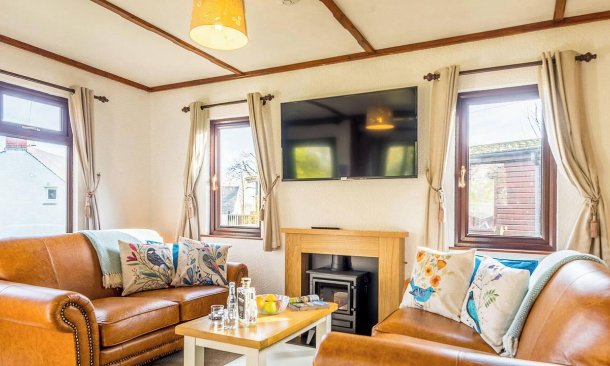 Otterham Apartment | Beech Lodge- Orchard Lodge No 2