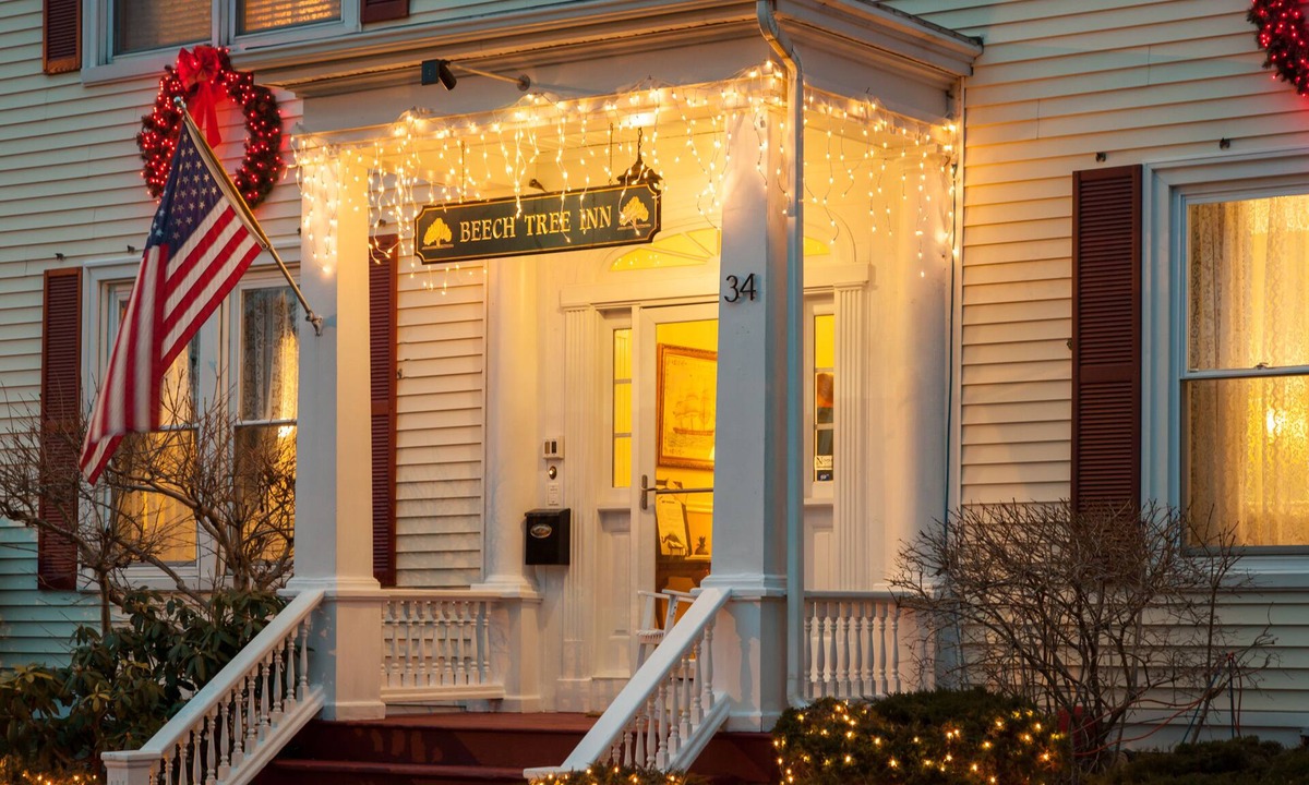 Off Broadway Bed & Breakfast | Beech Tree Inn & Cottage