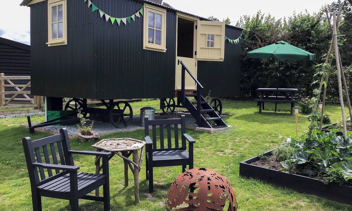 Weybread Cottage | Beeches Shepherd Hut
