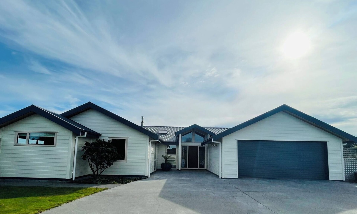 Normanby House | Been2Bs @ Hawera
