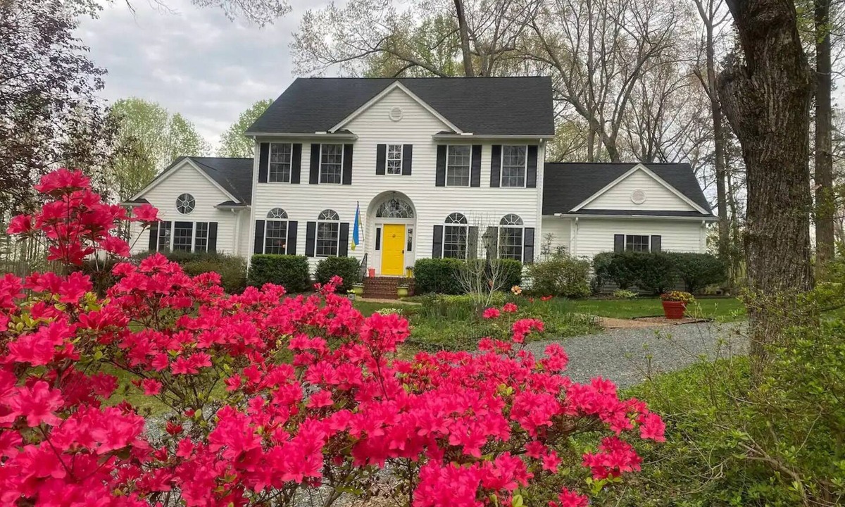 Batesville House | Beer/Wineries, firpit & hottub