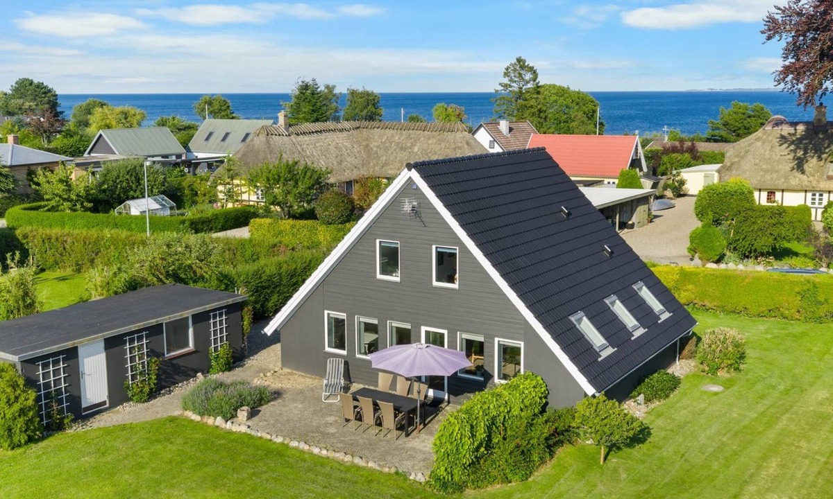 Lundeborg House | "Begitte" - 200m from the sea by Interhome