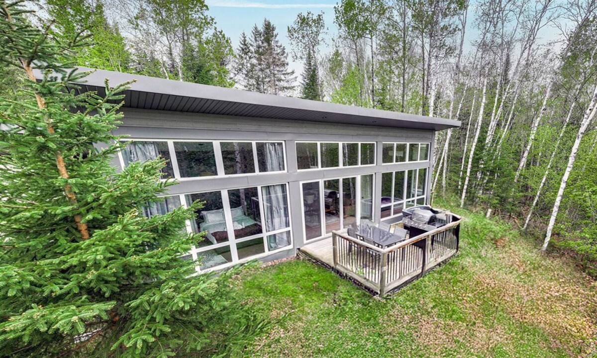 La Conception Villa | Bel Air Tremblant L'ETOILE : 2 CHAMBRES, JACUZZI PRIVÉ