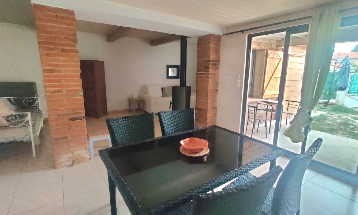 Corbere-les-Cabanes Apartment | Bel Appartement, au Calme. Animaux de Compagnie Acceptés !