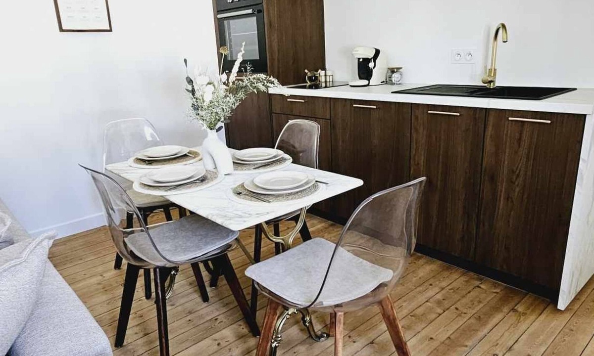 Troarn Apartment | Bel Appartement avec Terrasse entre Caen et la Mer