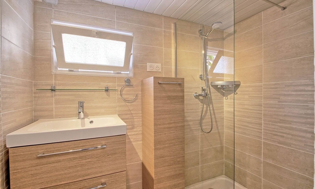 Le Mourillon Villa | Bel appartement de 50M2 au rez de jardin de villa très ensolleillé très calme