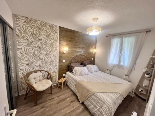 Bielle Apartment | Bel appartement T2 refait à neuf avec piscine couverte de juin à fin septembre, près des stations de ski avec navette et draps et serviettes compris
