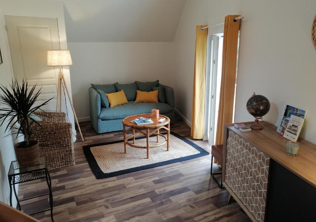 Varennes sur Loire Apartment | Bel appt 3 pièces, à l'étage, jardin privatif, au calme, 10 mn Saumur et CNPE