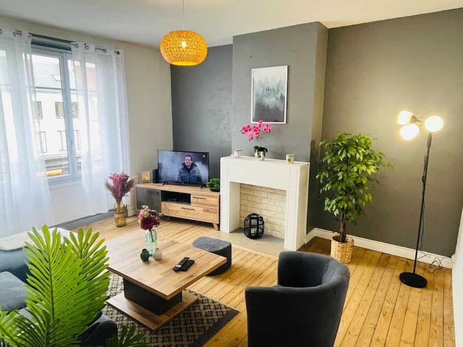 Dernier Sou Apartment | « Bel’ Epoque » proche vieille ville 6 pers, WIFI