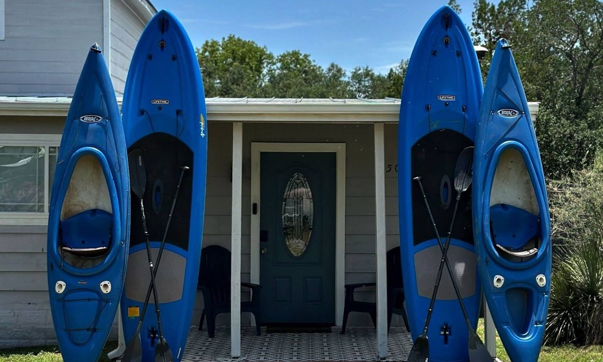 Granite Shoals Cottage | Belaire Lake Retreat, Cozy 2BR with Firepit & Kayaks