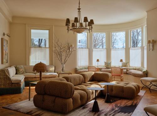 Litchfield Historic District Hotel | Belden House & Mews