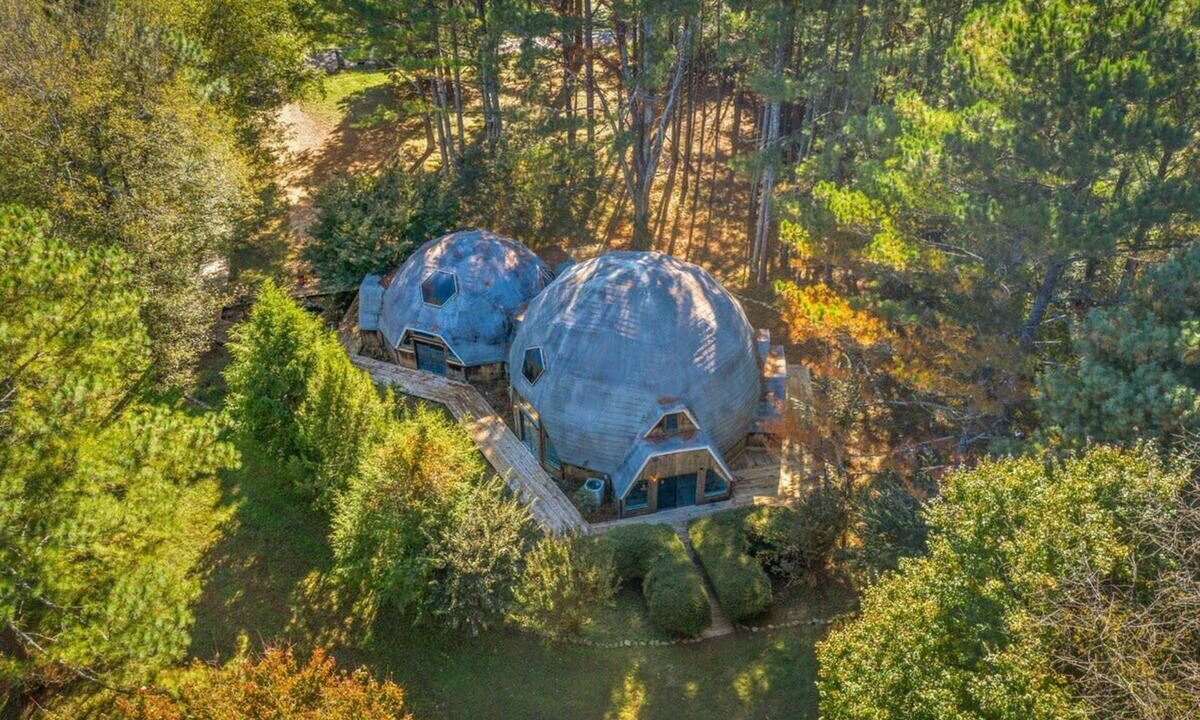 Normal House | Bell Circle Eccentric Geodesic Dome-home