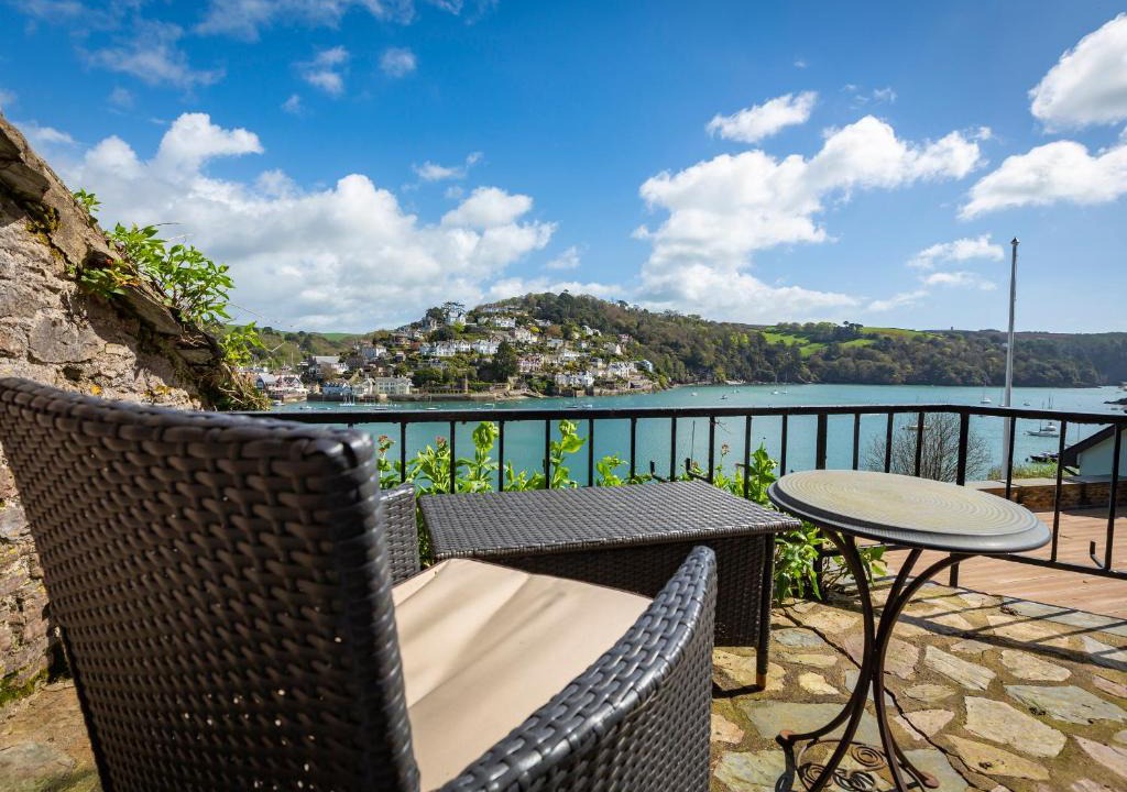 Dartmouth House | Bell Cottage