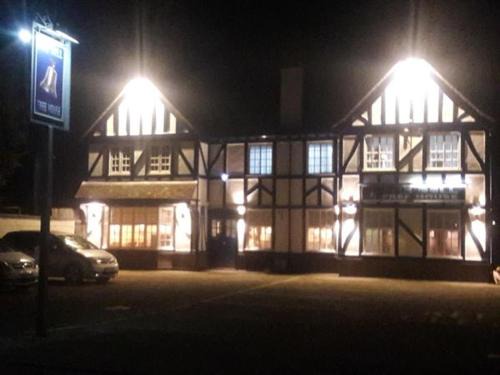 Salford Priors Hotel | Bell Inn