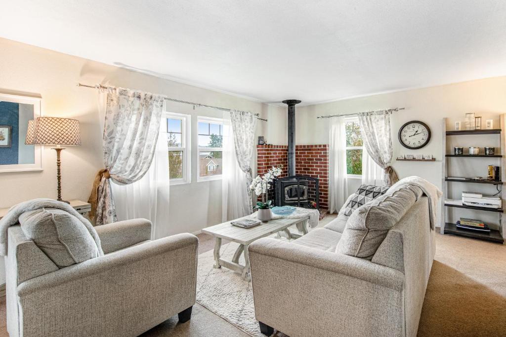 Fox Island House | Bella Bella Beach Cottage