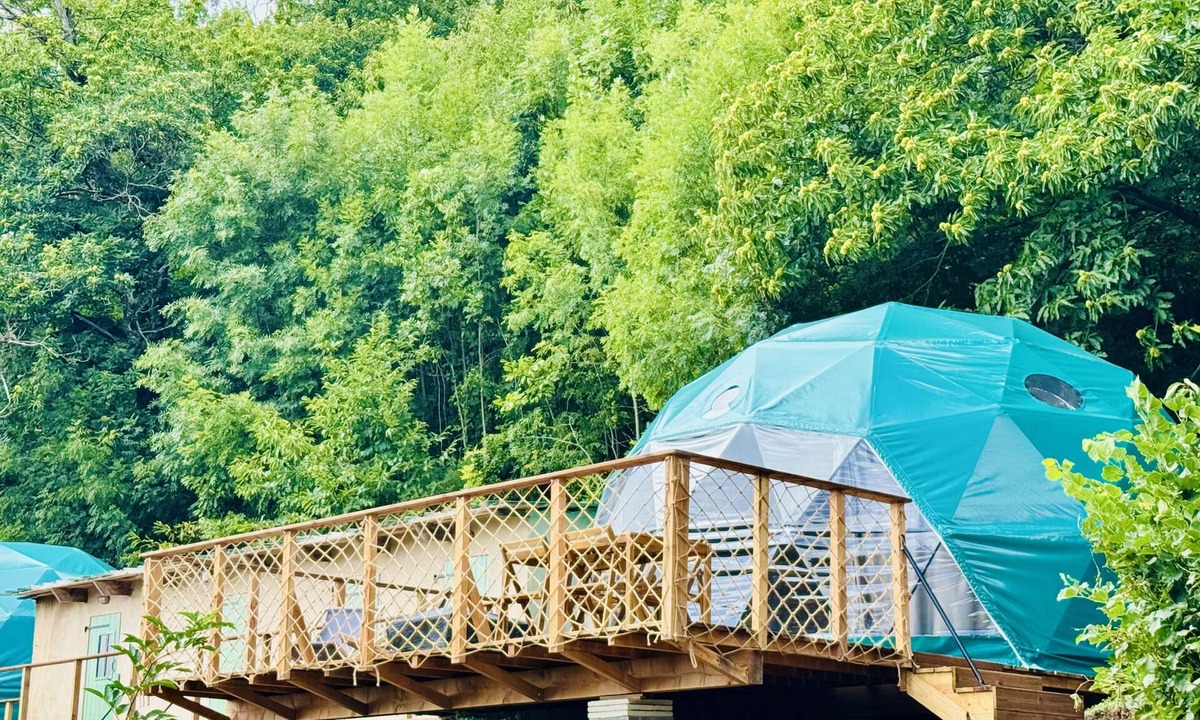 Riols Cabin | Bella Dome - Cosy dome with panoramic mountain views, surrounded by beautiful nature