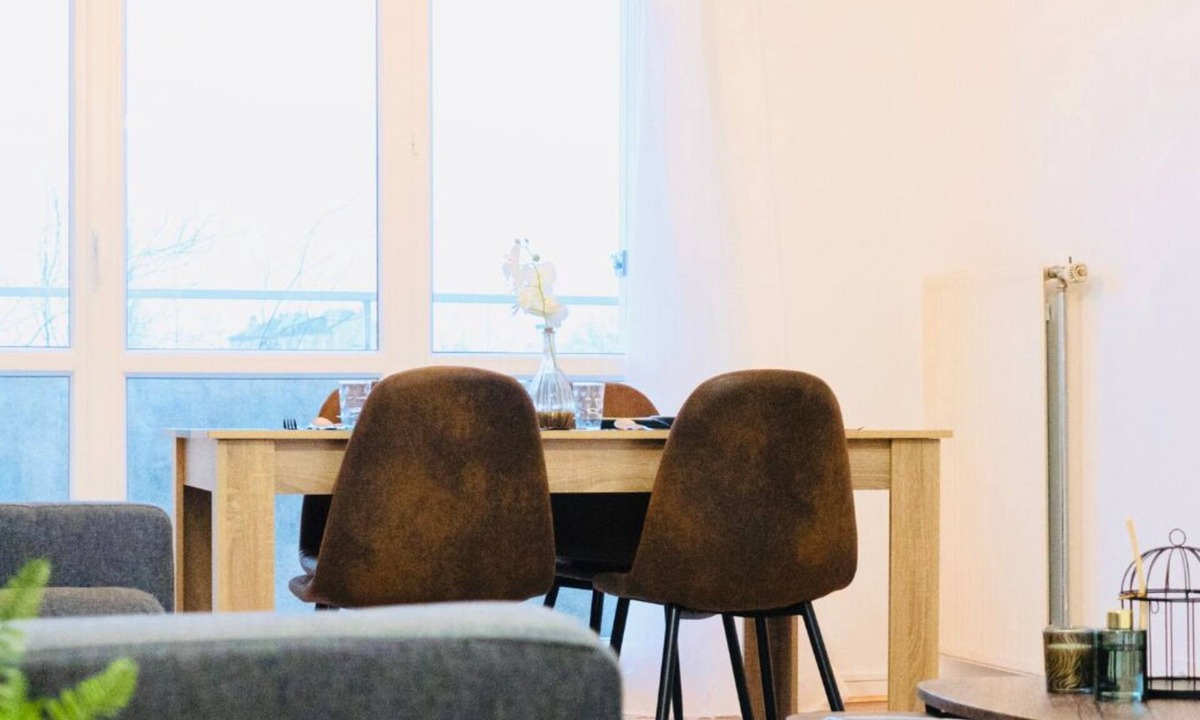 Troyes Apartment | Bella Luna III: Elegant Apartment 3CHB/2SDB-Balcony-Free Parking-Qua/Price