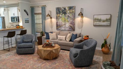 Thomasville House | Bella's Charming Cottage