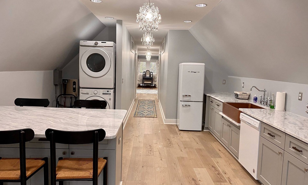 Fairview Apartment | Bella Terra (upper)