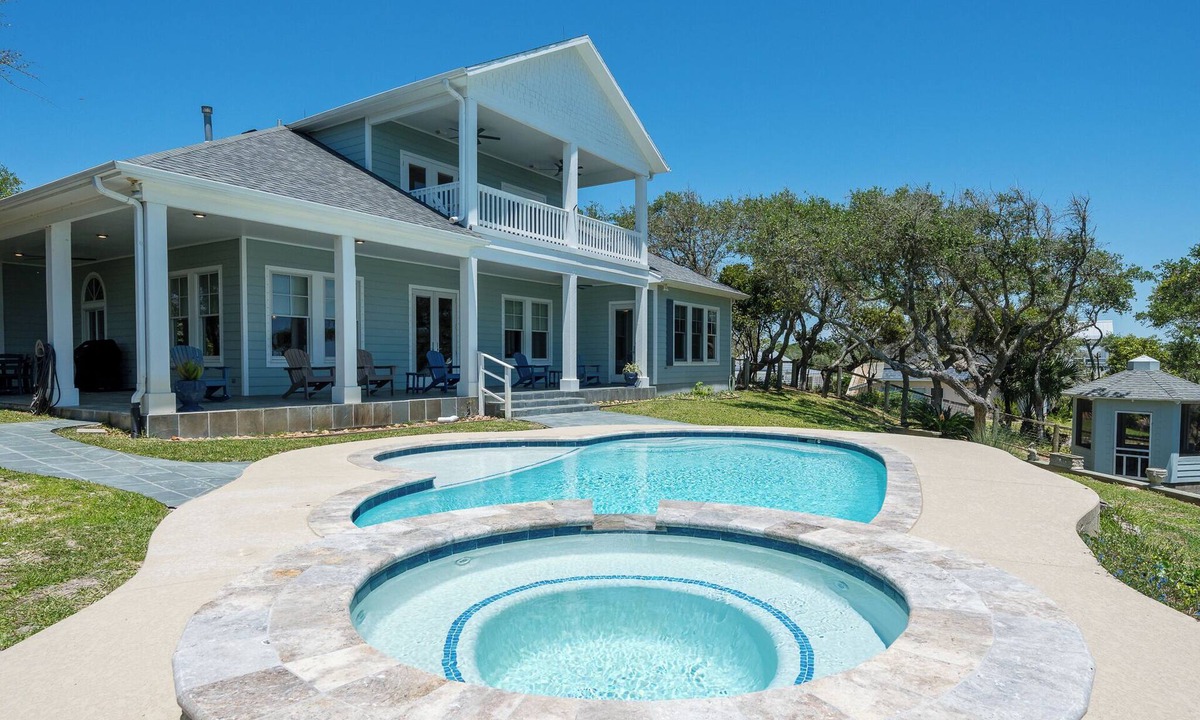 Rockport House | Bella Vista – Luxurious Waterfront Retreat on Aransas Bay