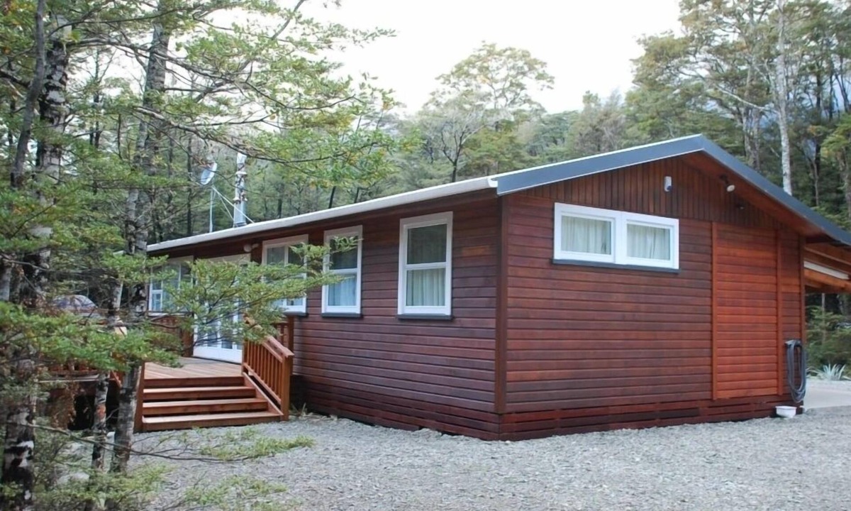 St. Arnaud House | Bellbird Bach on Lake Road