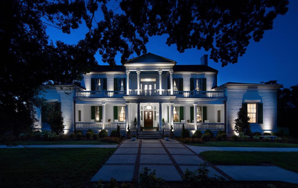 Donelson Bed & Breakfast | Belle Air Mansion and Inn