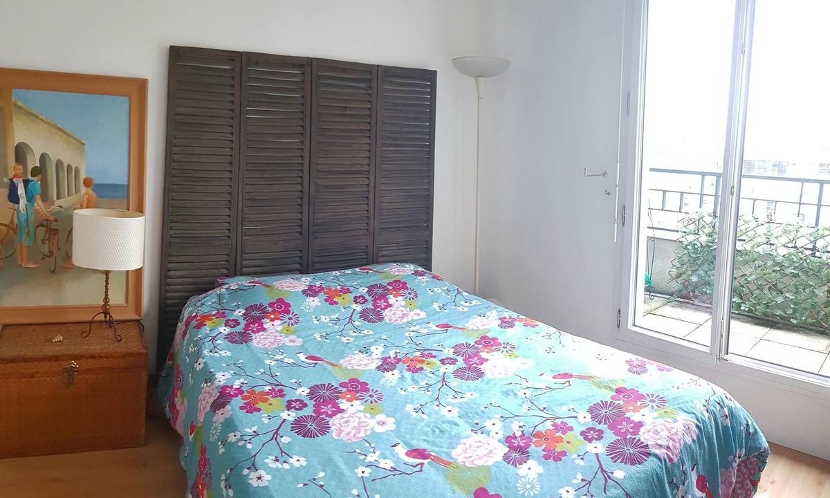 Issy-les-Moulineaux Bed & Breakfast | Belle Chambre sur Jardin, Dernier Étage et Terrasse