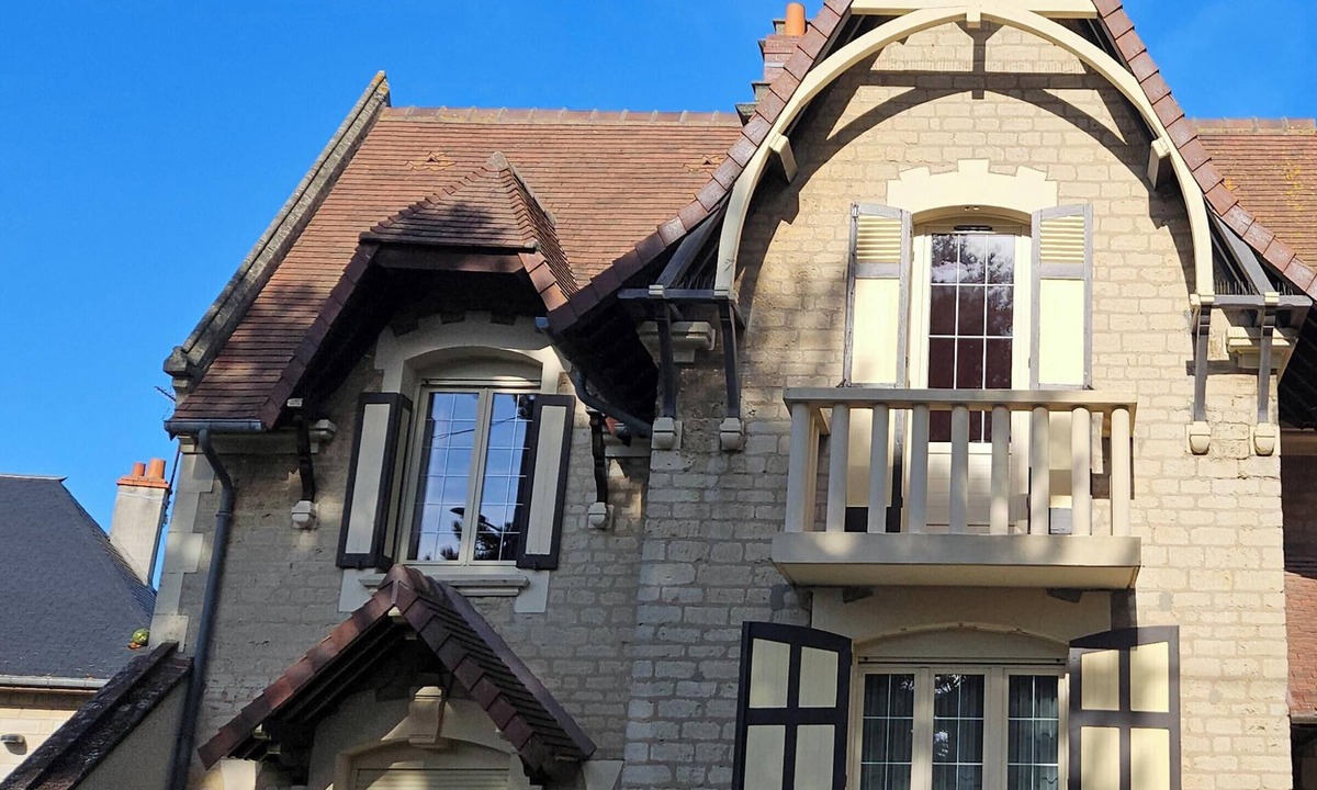 Ouistreham Villa | Belle de Normandie - Remarkable Historic Seaside Villa -Steps from the Beach