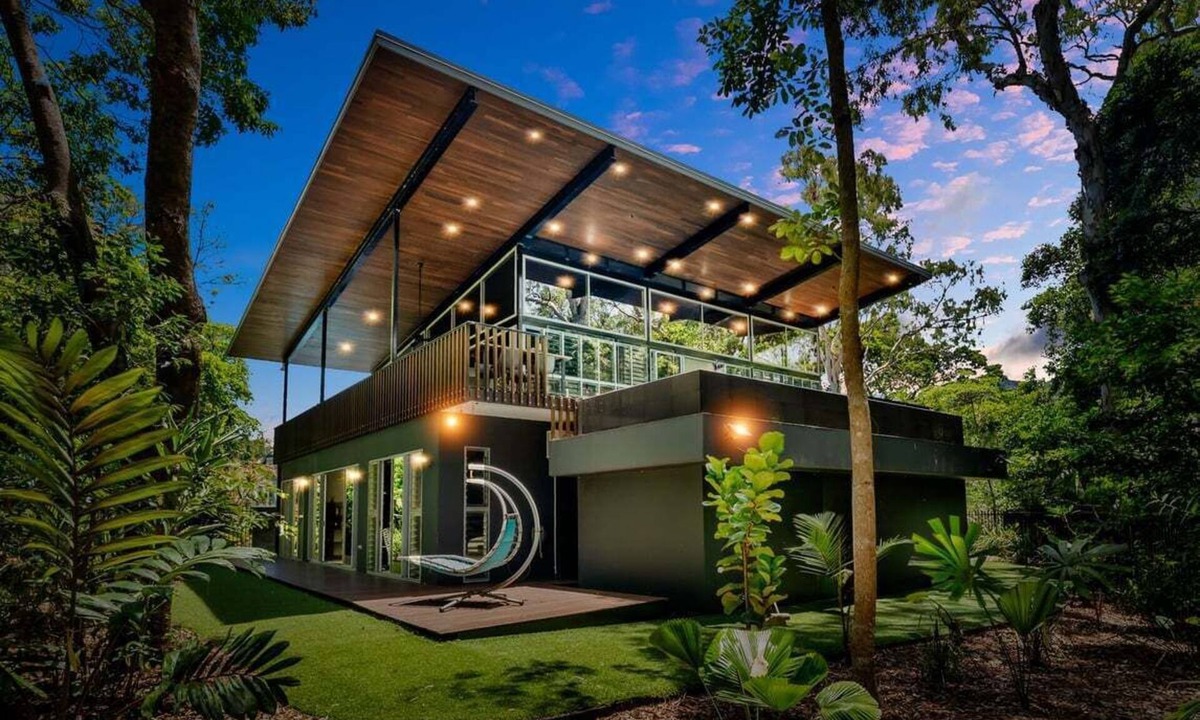 Clifton Beach House | Belle Escapes Rainforest Shore