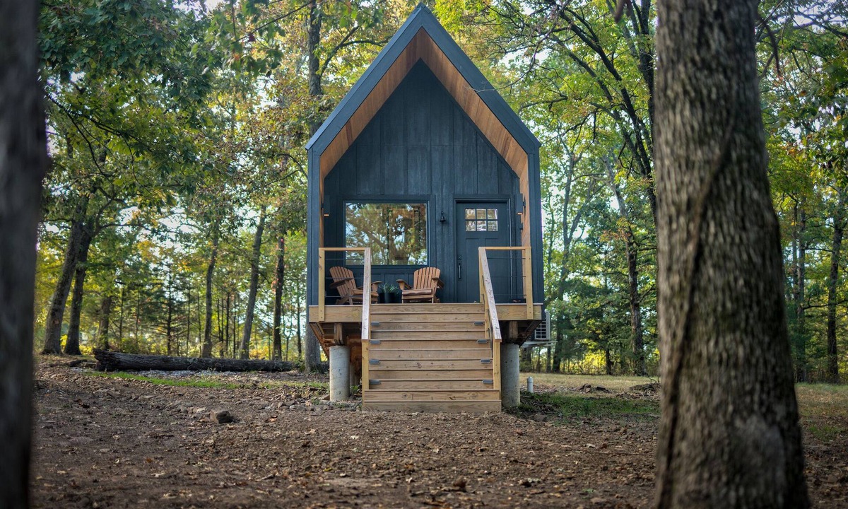 Fayetteville Cabin | Belle House at Black Oak Farms.