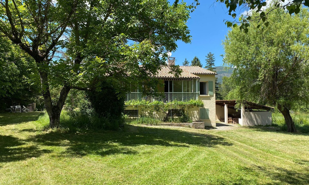 Lachau House | Belle Maison de Campagne Familiale. Animaux de Compagnie Bienvenus !