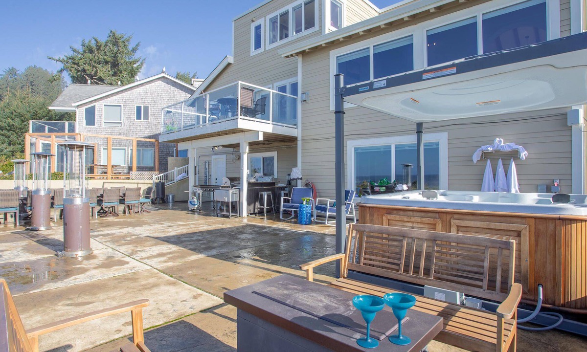 Roads End House | Belle Rive