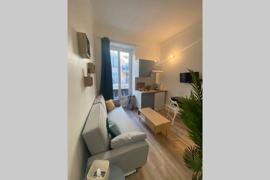Vernier Apartment | Belle studette entièrement rénovée quartier Libération Nice