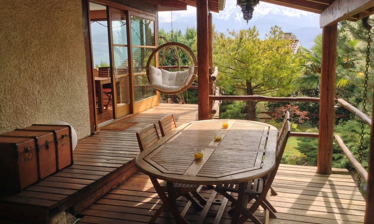 Saint-Ismier House | Belle Villa Avec Jardin Piscine, Billard, Sauna & Jacuzzi