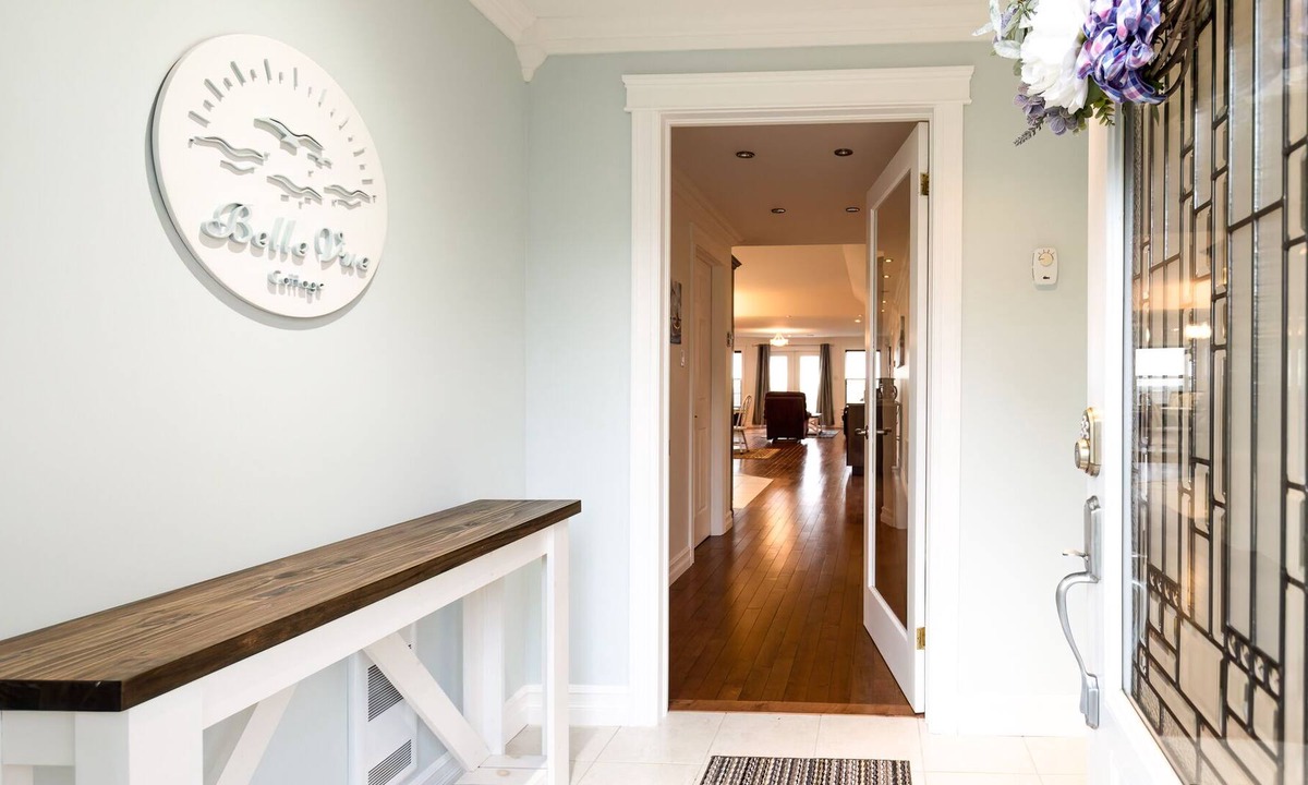 Upper Island Cove House | Belle Vue Cottage, An Expansive Ocean-View, Limited Mobility Friendly Home