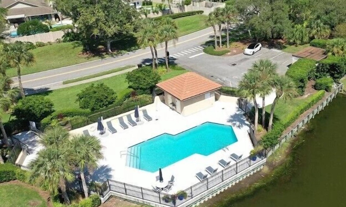 Sawgrass Condo | Belle Vue - Modern condo near beach w/golf views