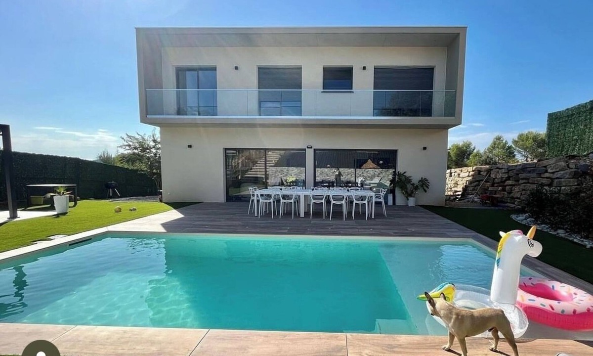 Saint-Gely-du-Fesc House | Bellevue Swimming pool Jacuzzi & Private Cinema Room Clim 8 to 10 travellers boulodrome