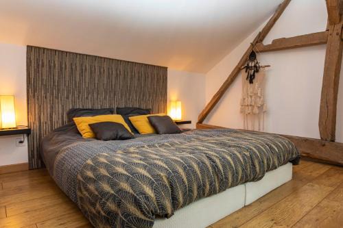 Belligne House | BELLILOIRE, Chambre à la campagne