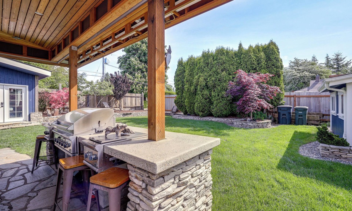 Bellingham House | Bellingham Vacation Rental w/Private Deck