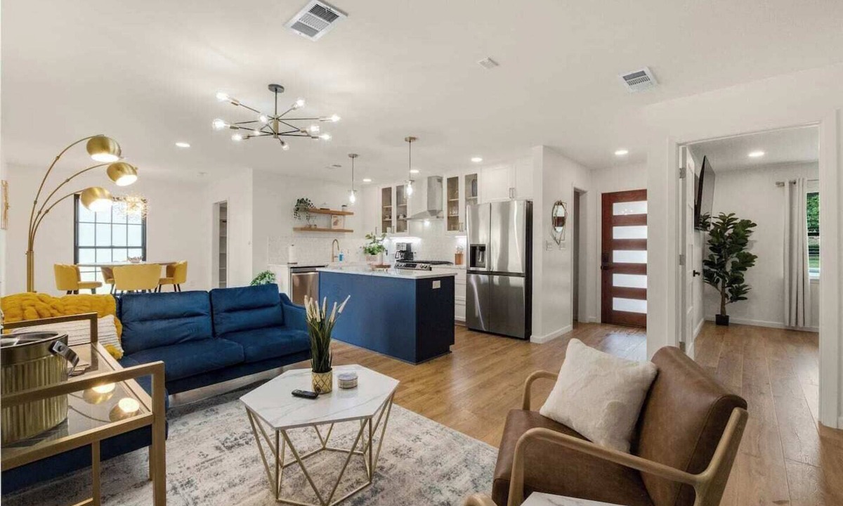 Richardson House | Bellini House/Modern 3BD Near Dallas & FIFA