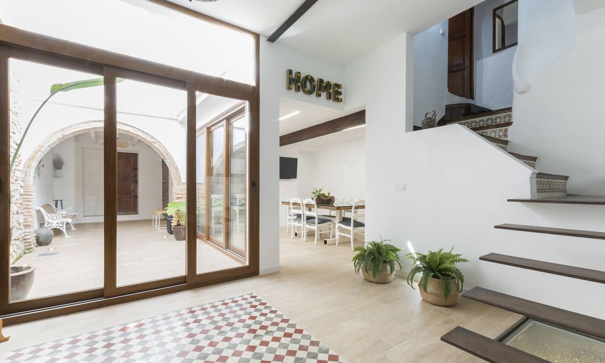 Bellreguard Ski Chalet | Bellreguard - Four Bedroom Chalet, Sleeps 8