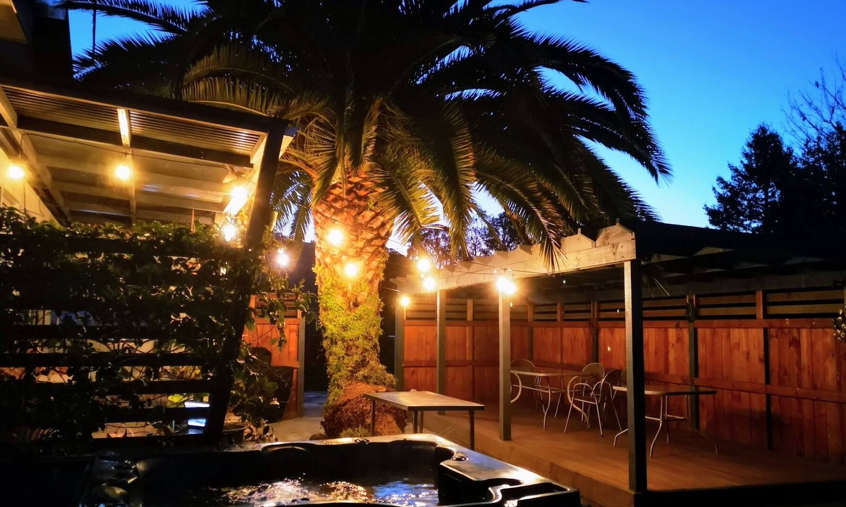 Kawaha Point House | Bellvue Retreat