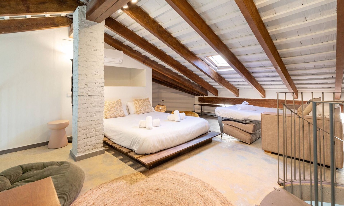 Arrancapins Apartment | Belmar Apartments 6. WiFi + A/C + 8 Pax