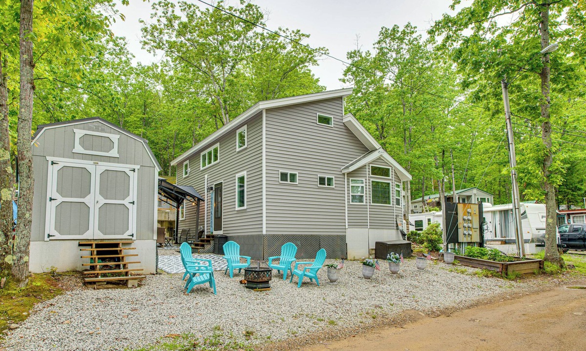 Lochmere Cabin | Belmont Lakehouse w/Sandy Beach & Boating!