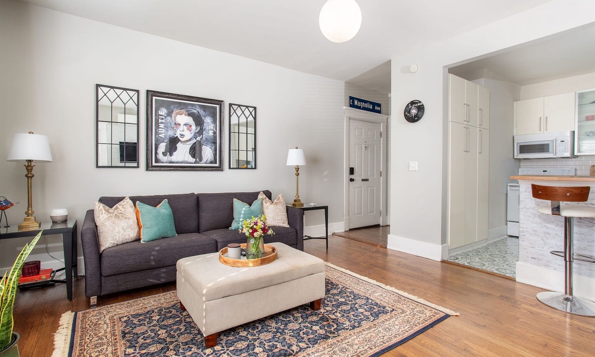 Hillsboro Village Apartment | Belmont University: Walk to 12South