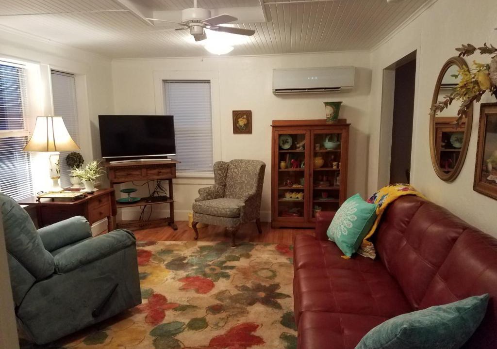 Llano Apartment | BELOW Apartment at Flossie's Corner
